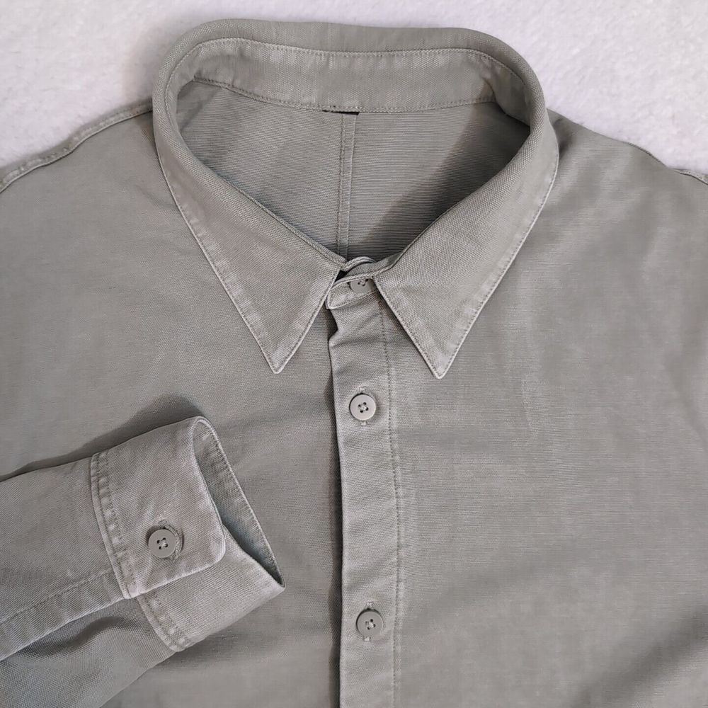 Lululemon Chambray Faded Green Long Sleeve Button Up Shirt Men's‎ M Estimated